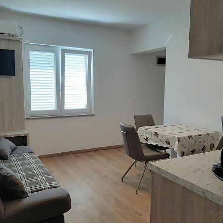 Apartments Edo Novalja Eksteriør bilde