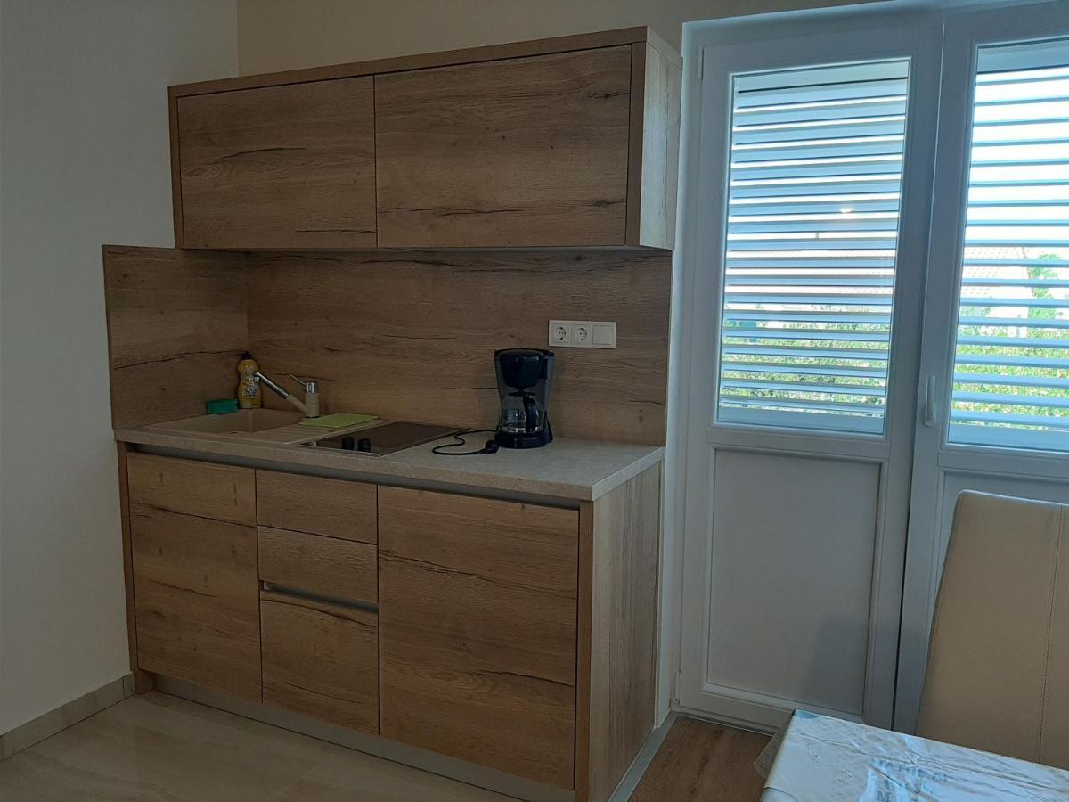 Apartments Edo Novalja Eksteriør bilde
